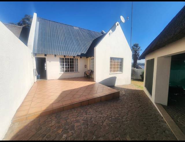 3 BEDROOM HOUSE FOR SALE IN ELANDSHAVEN